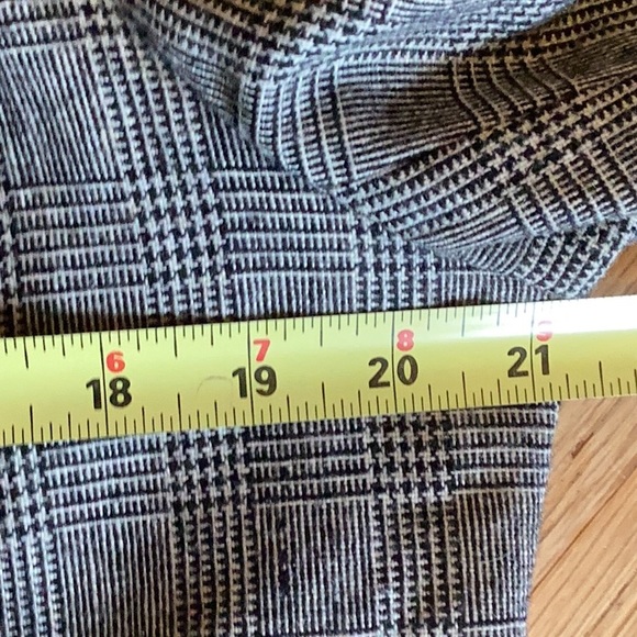 Alfred Dunner black/white plaid blazer with black velvet collar - Picture 11 of 15